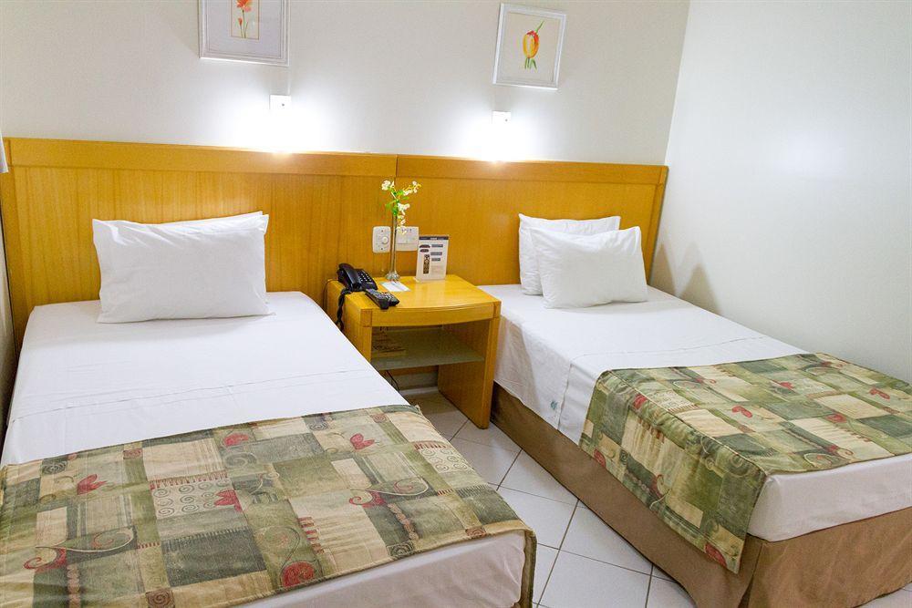 Oft Plaza Oeste Hotel Goiânia Extérieur photo