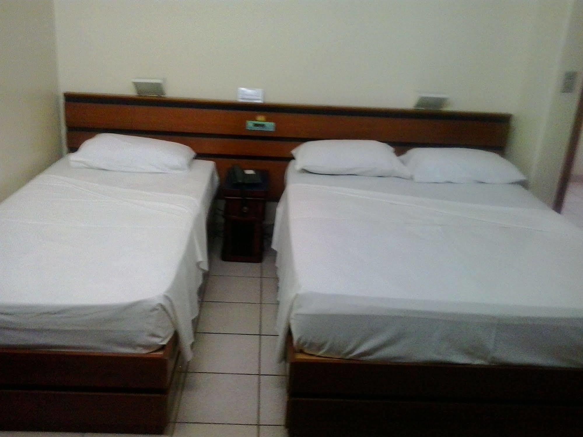 Oft Plaza Oeste Hotel Goiânia Extérieur photo