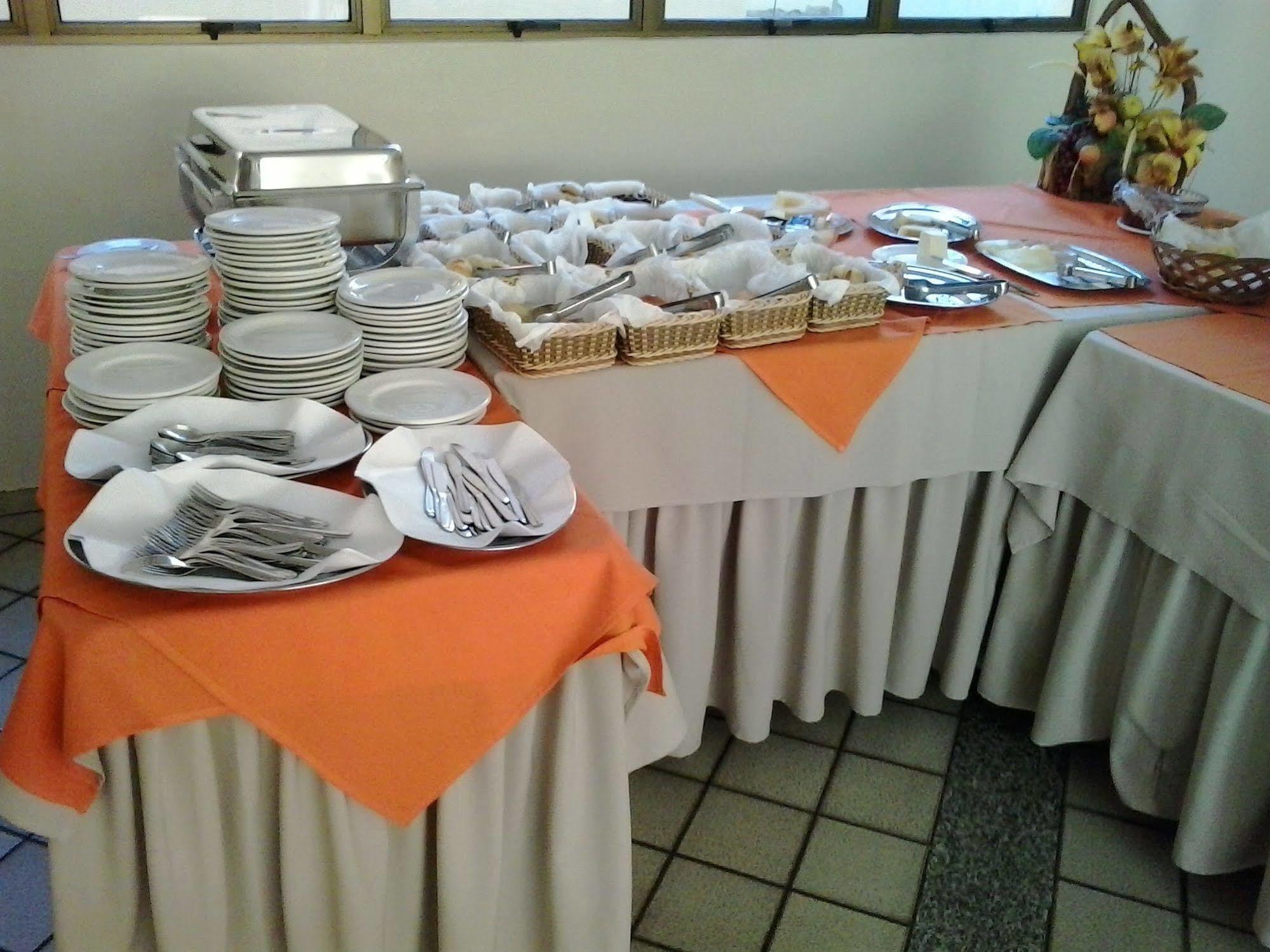 Oft Plaza Oeste Hotel Goiânia Extérieur photo
